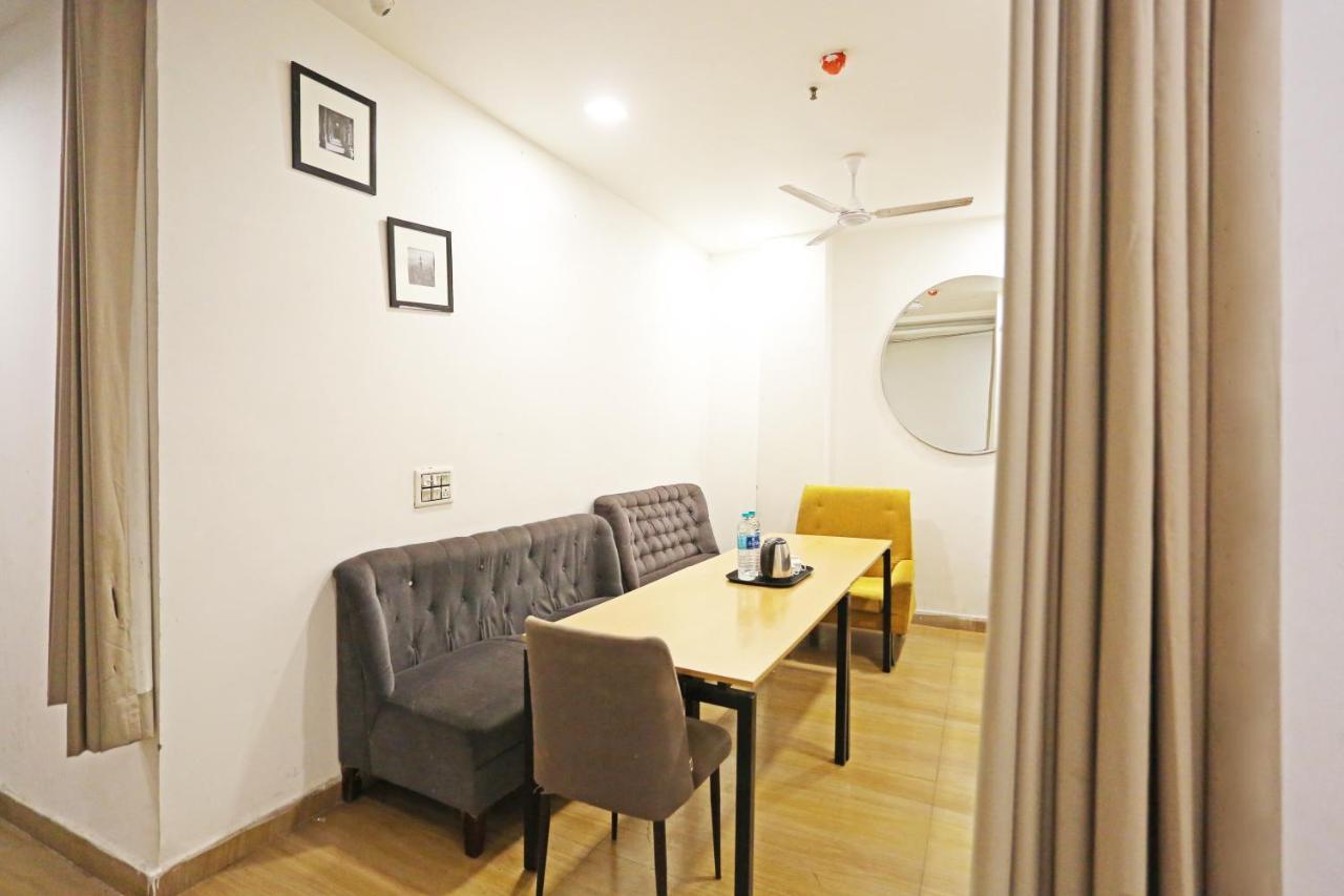 Hotel Raaso Inn Rohini Sec-16 By Arrow Delhi  Bagian luar foto