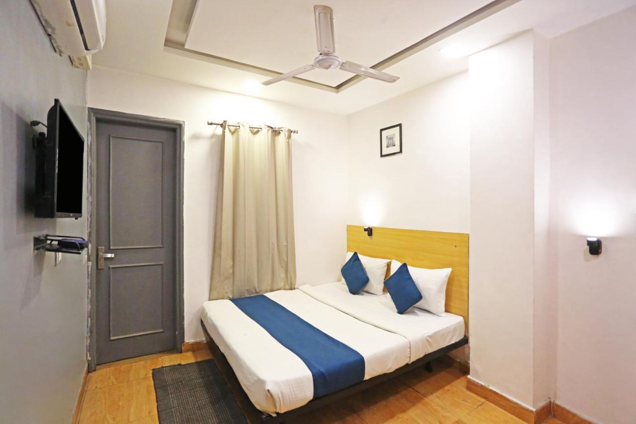 Hotel Raaso Inn Rohini Sec-16 By Arrow Delhi  Bagian luar foto