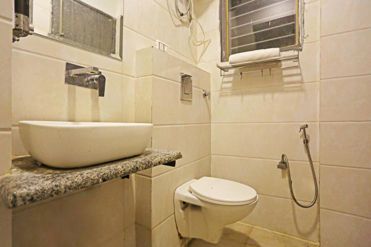Hotel Raaso Inn Rohini Sec-16 By Arrow Delhi  Bagian luar foto